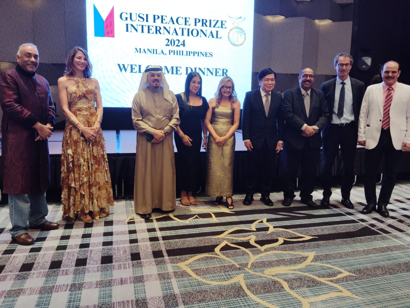 Alberto Coto recibe el Premio Gusi como reconocimiento a su dedicación en la educación matemática